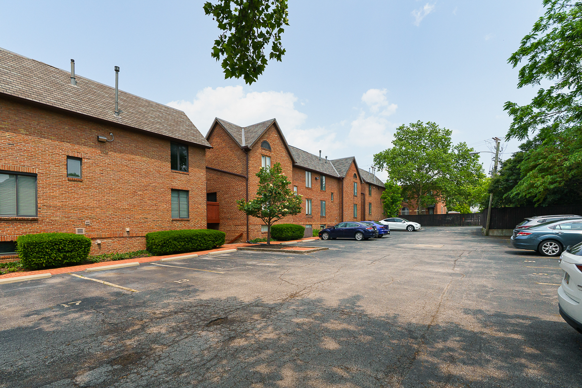277 Lear St-4