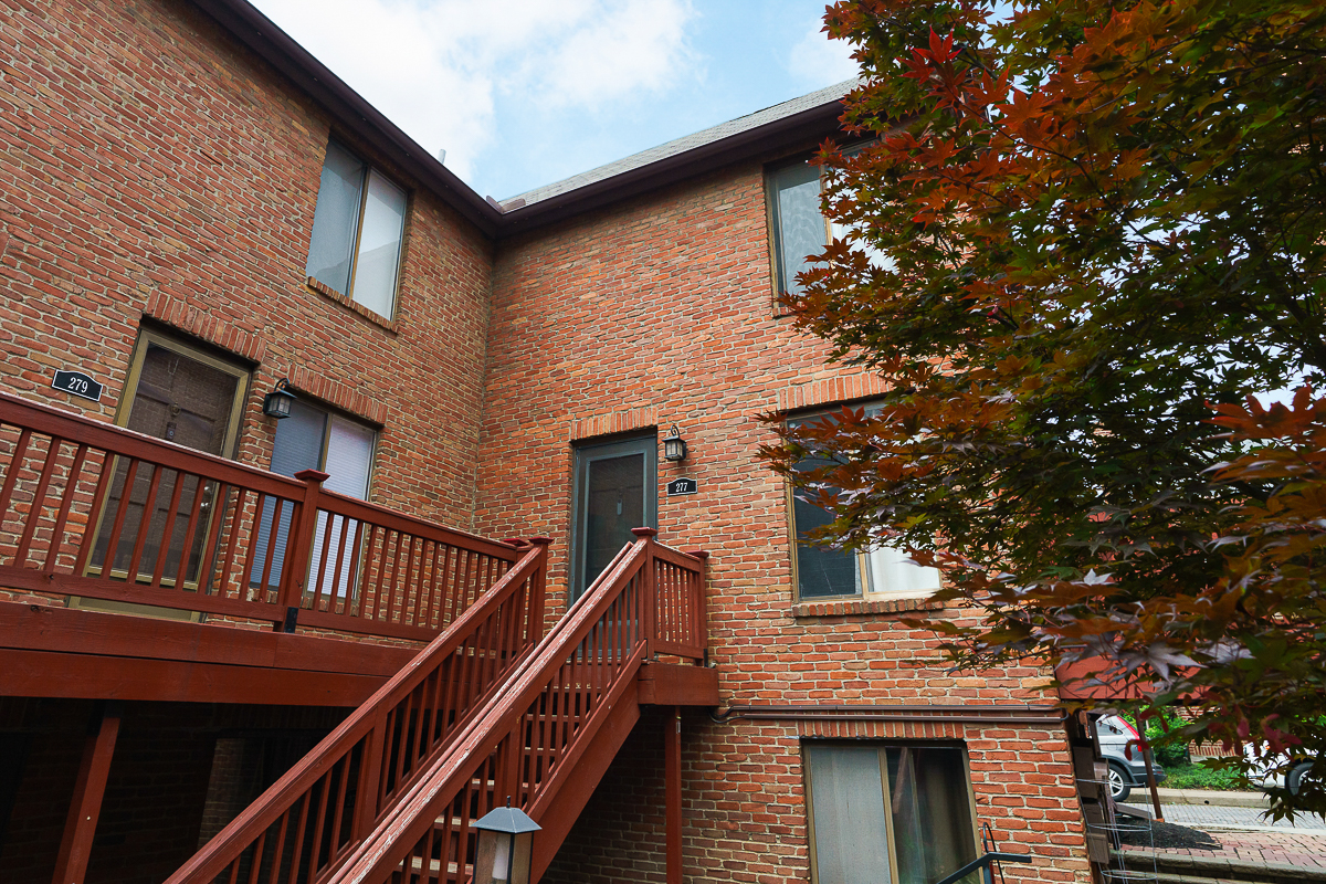 277 Lear St-5