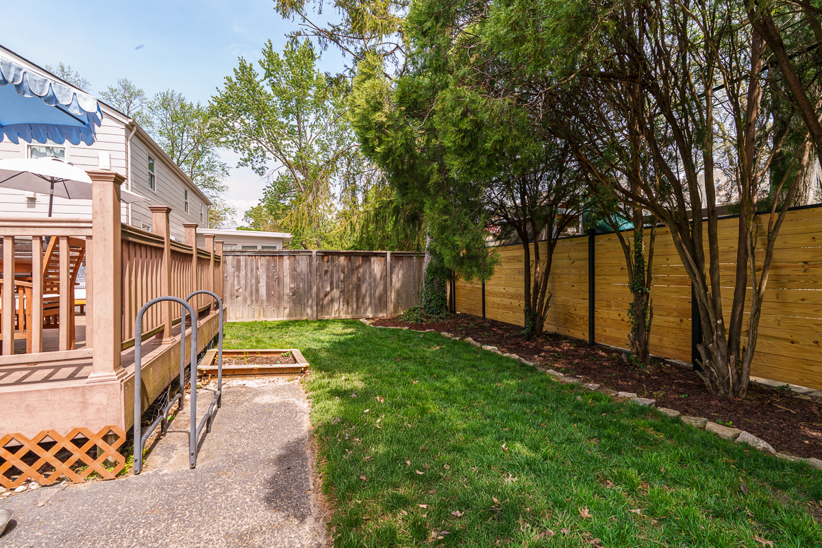 284 S Stanwood Rd-11