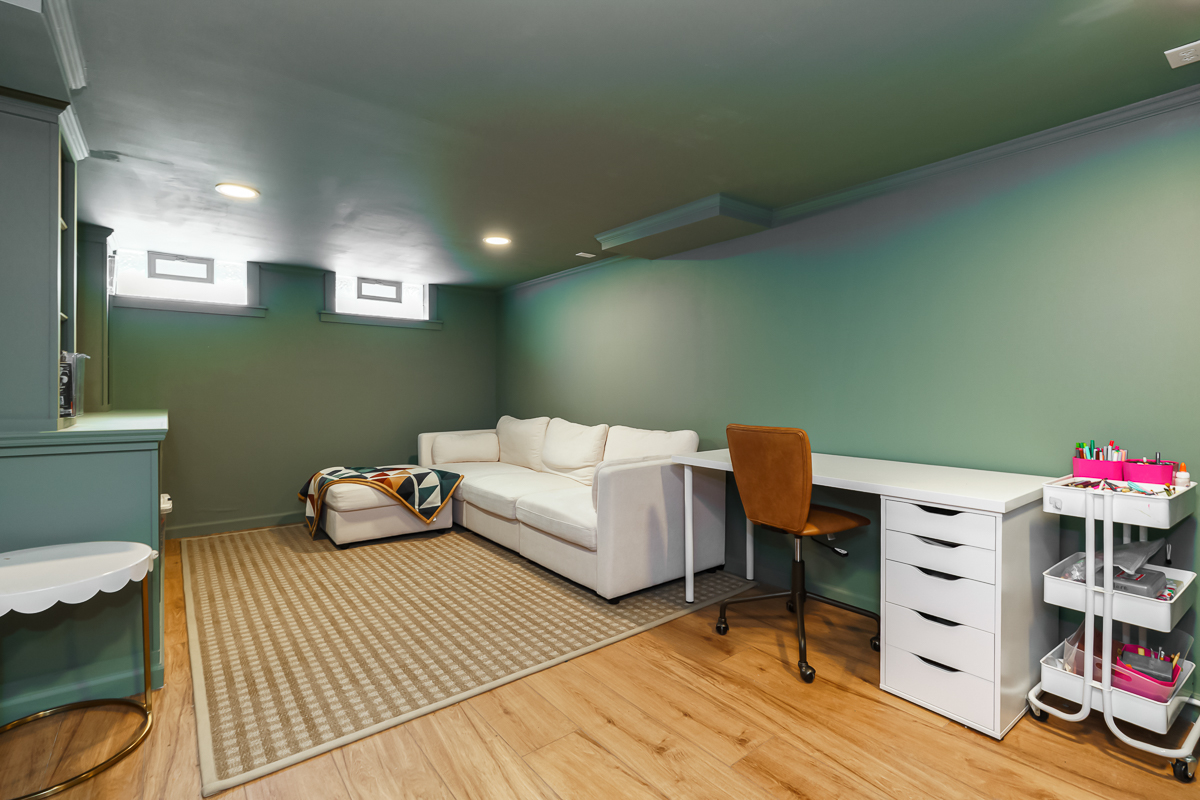 284 S Stanwood Rd-15