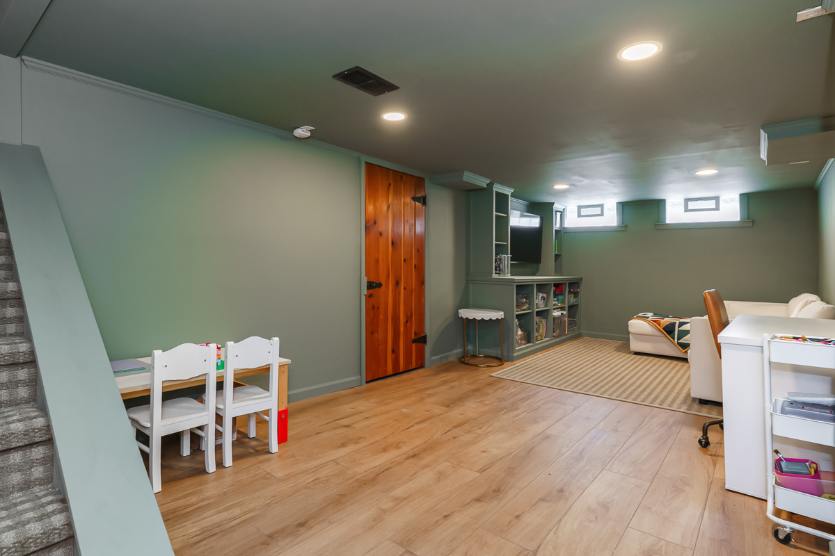 284 S Stanwood Rd-17