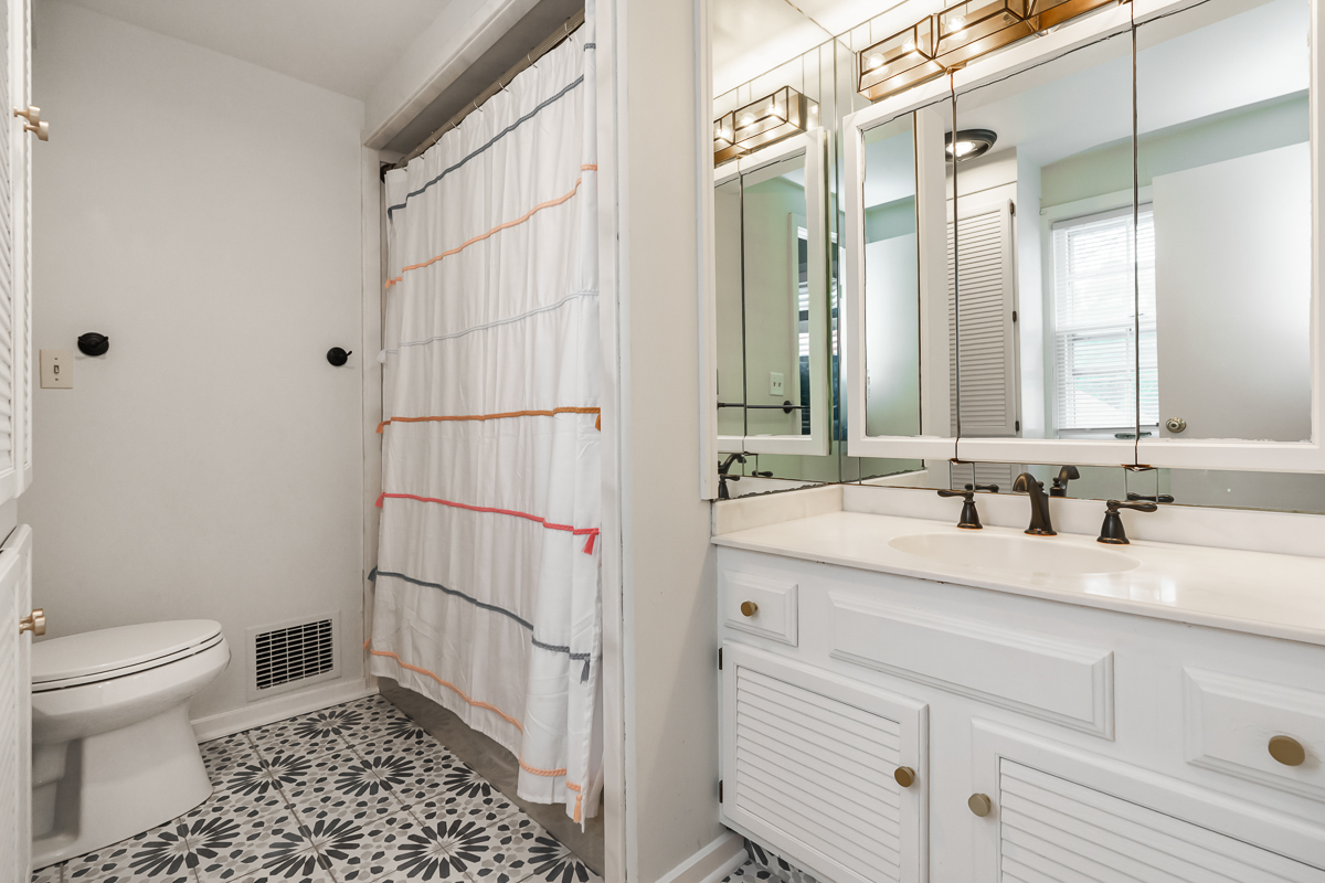 284 S Stanwood Rd-56