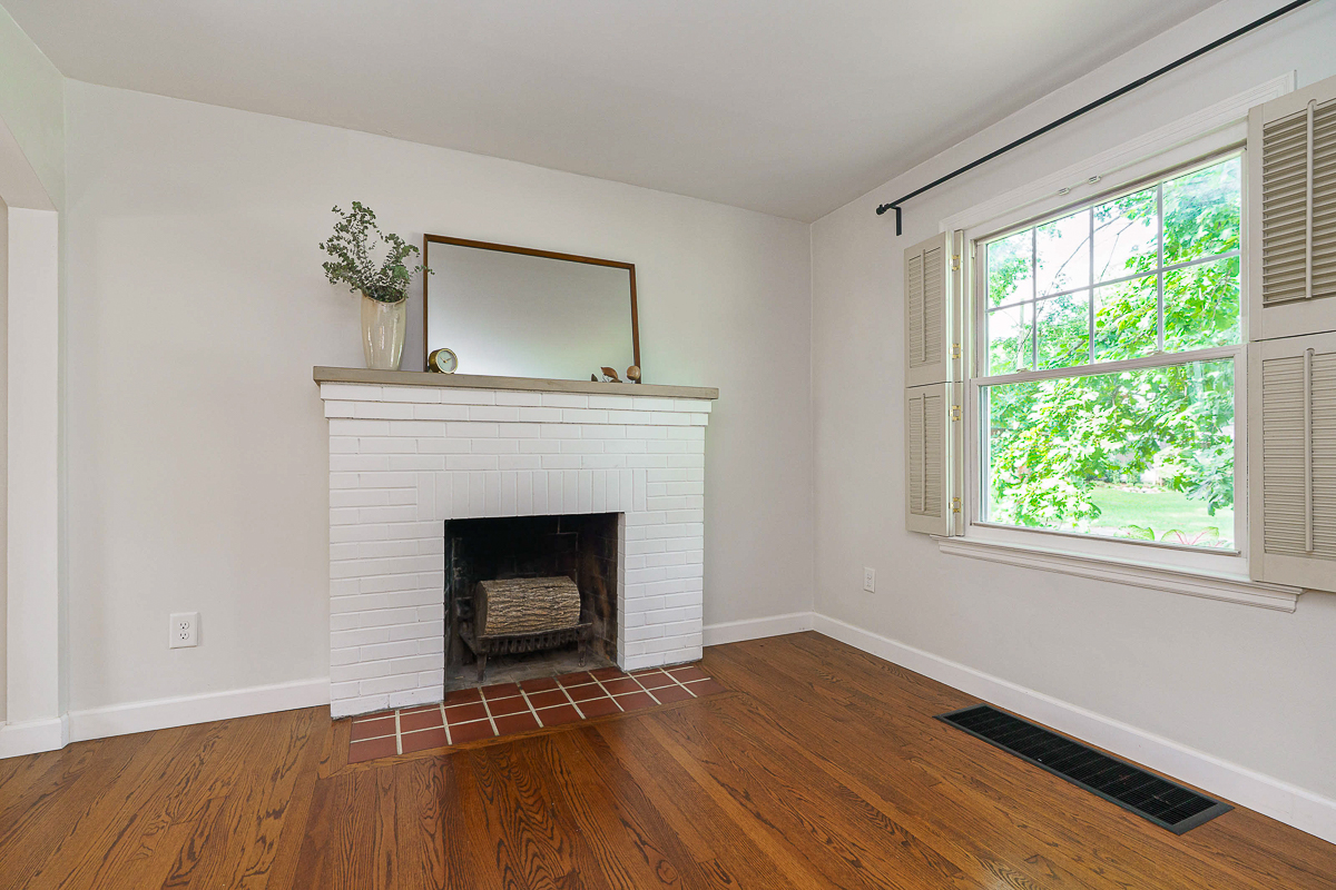 2986 Bremen St-14