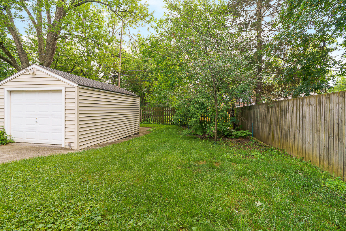 2986 Bremen St-8