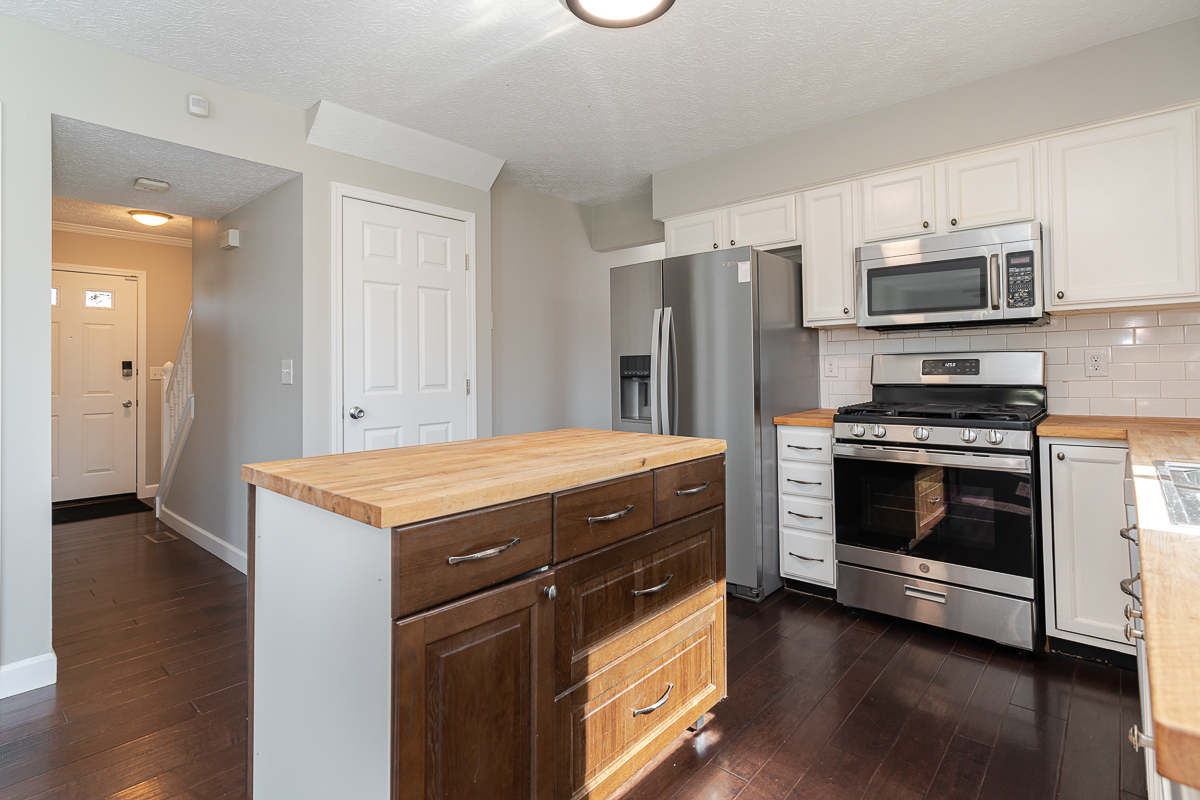 299 Sherwood Meadows-18