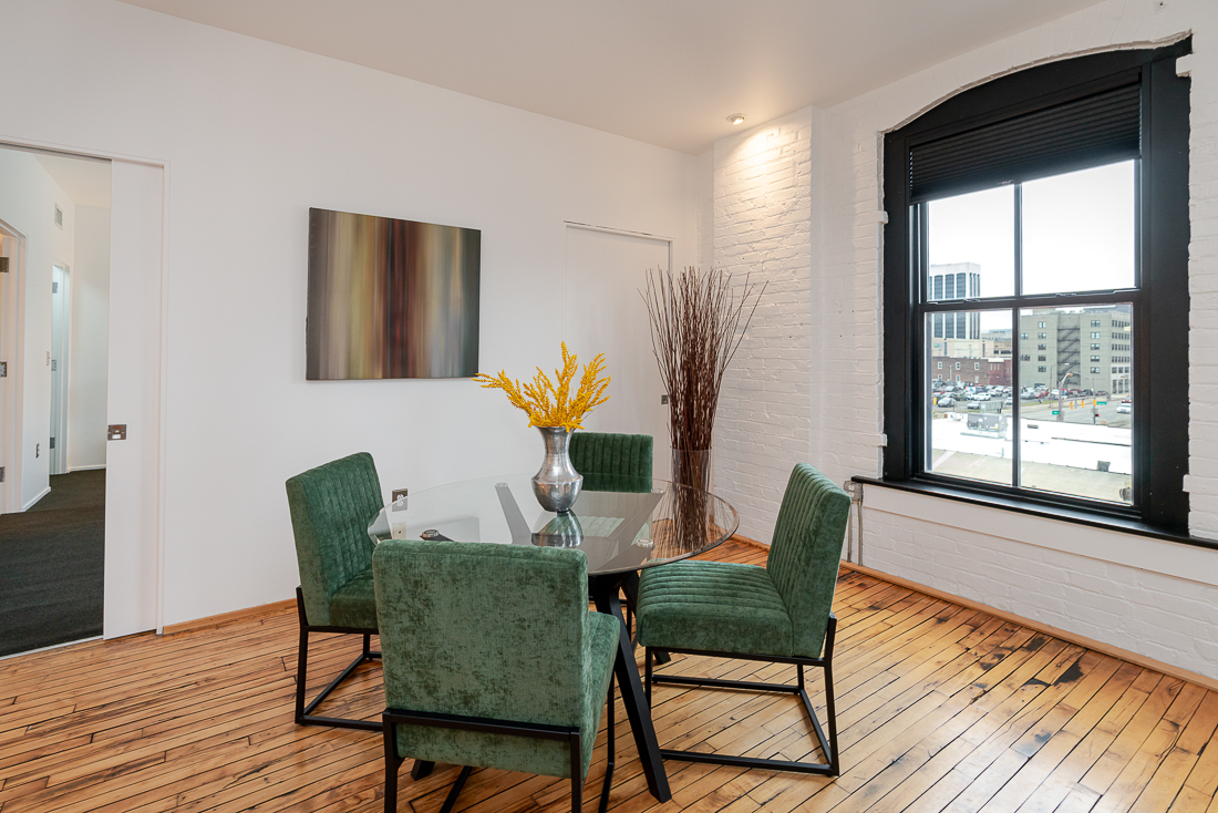 225 N 4th st #303-19