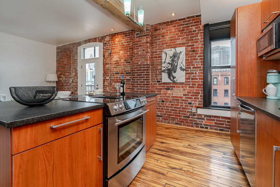 225 N 4th st #303-24