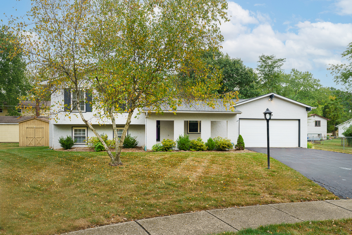 330 Lyncroft Ct-2