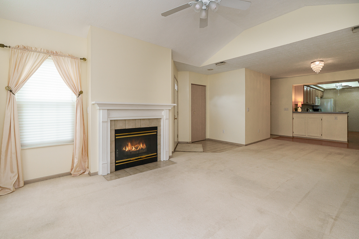 3832 Falls Circle Dr-10