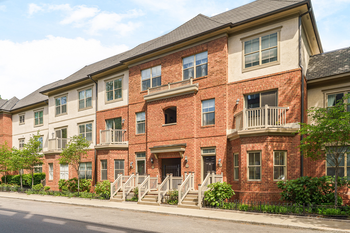 42 w Russell St-10