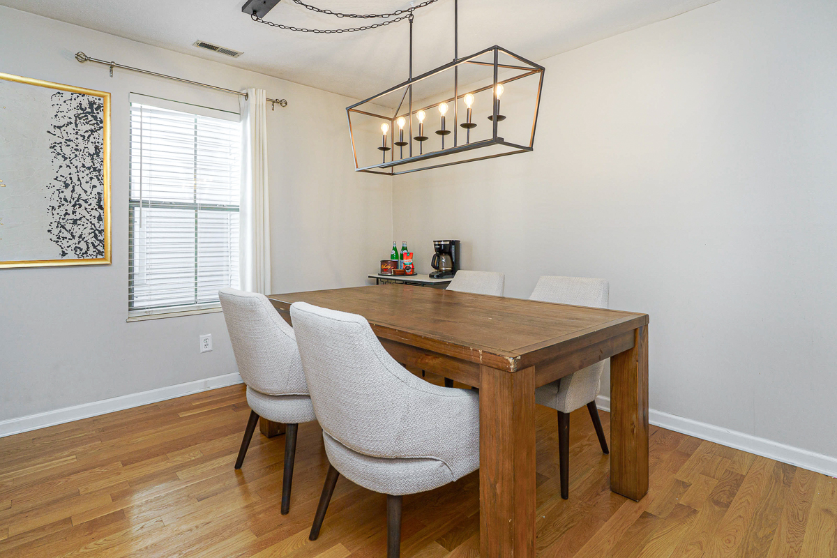 42 w Russell St-14