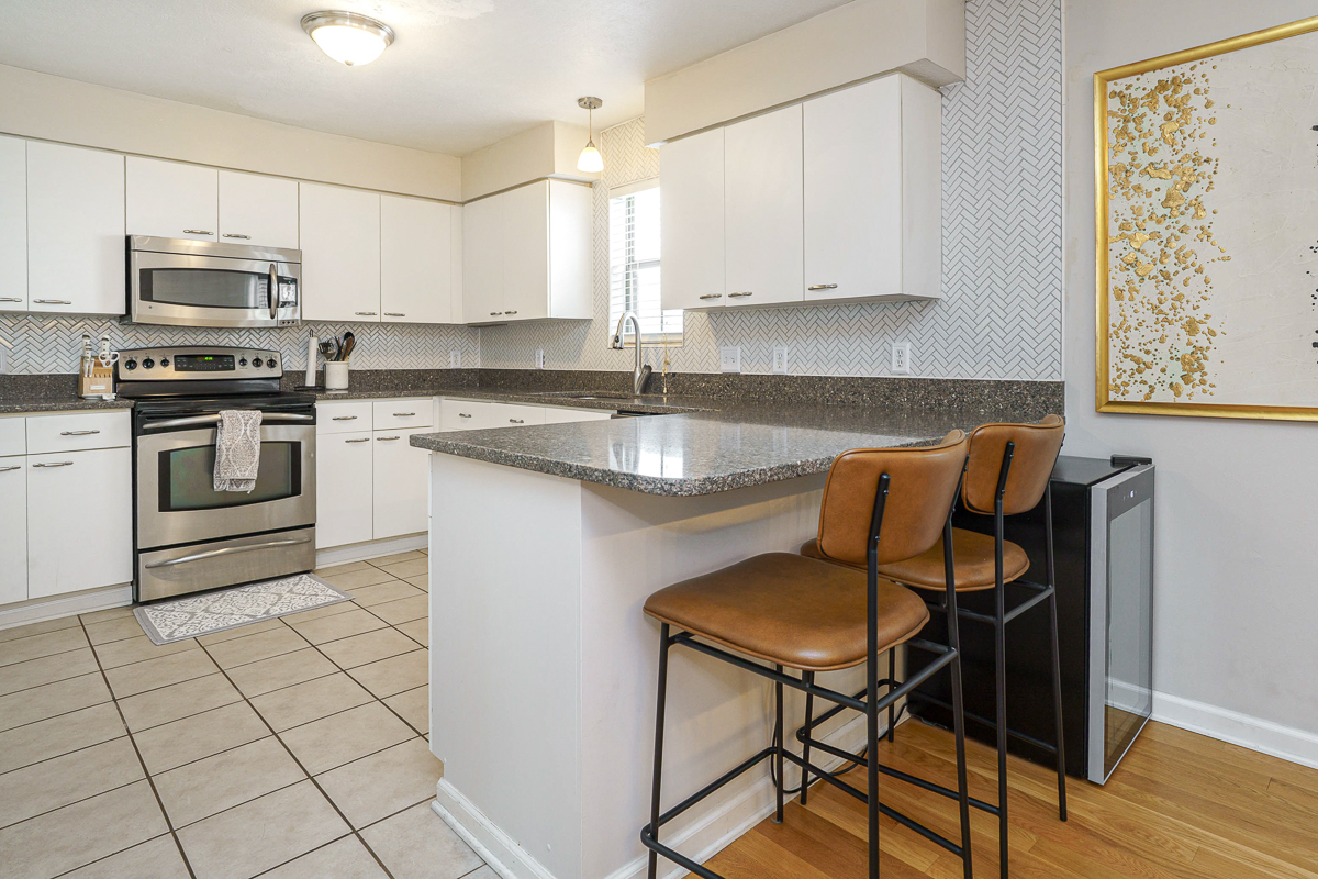42 w Russell St-16
