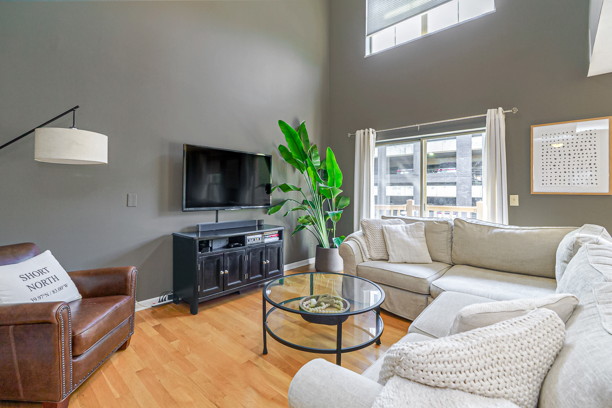 42 w Russell St-22