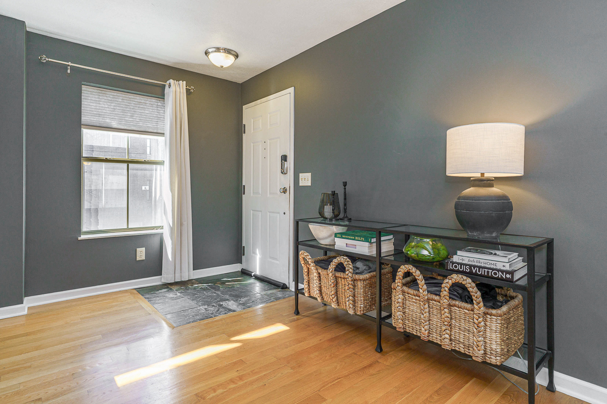 42 w Russell St-24