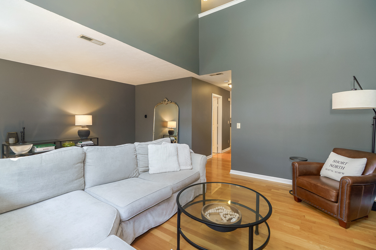 42 w Russell St-26