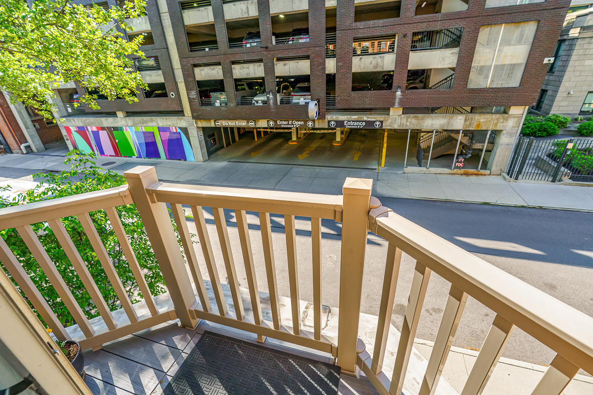 42 w Russell St-28