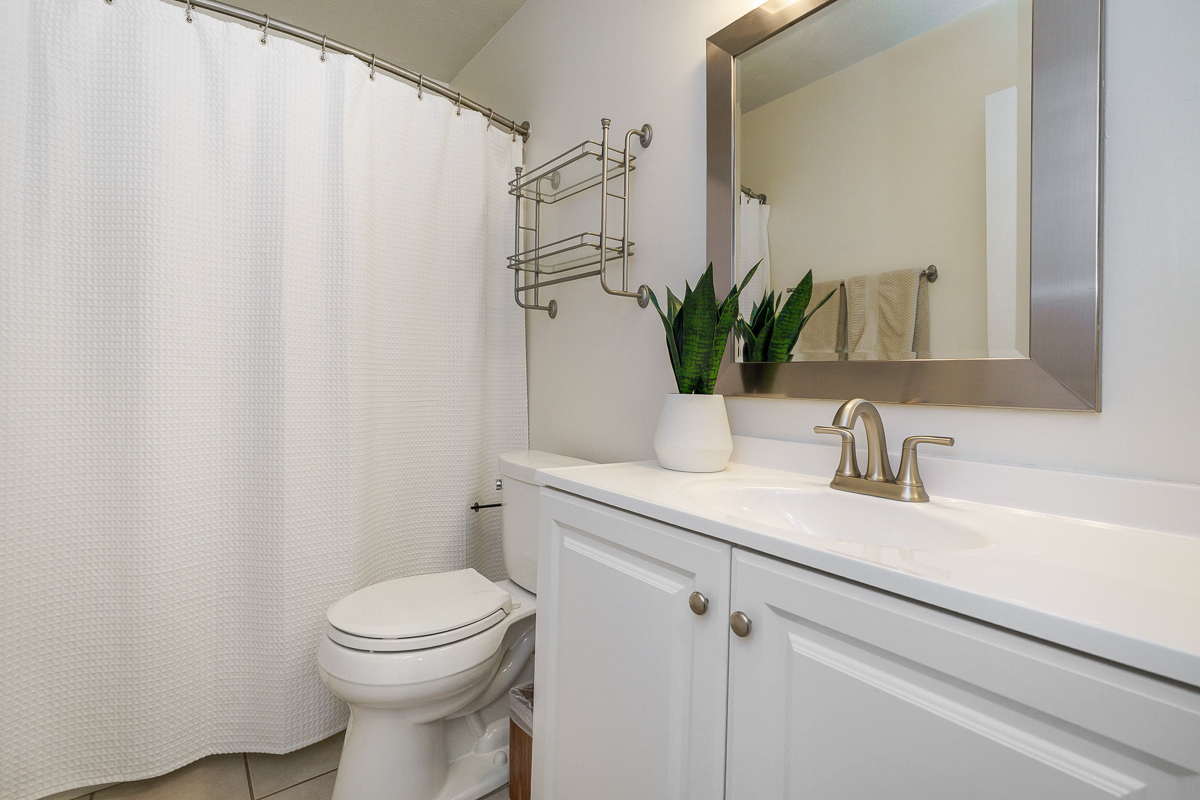 42 w Russell St-33