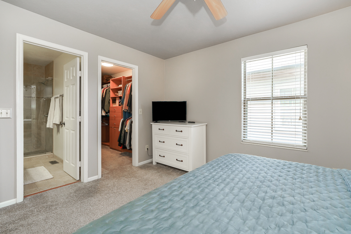 42 w Russell St-35