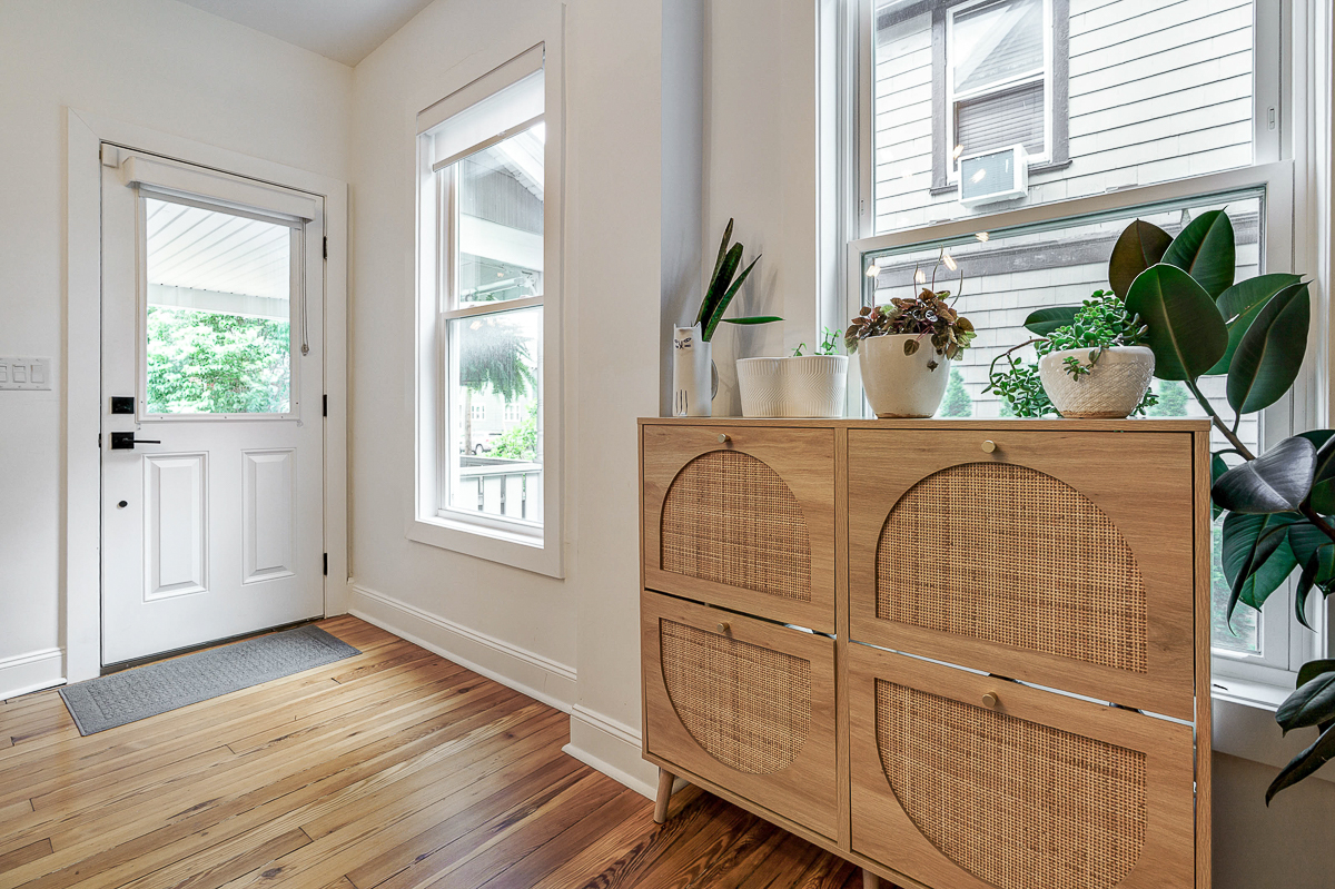 432 E Kossuth St-14