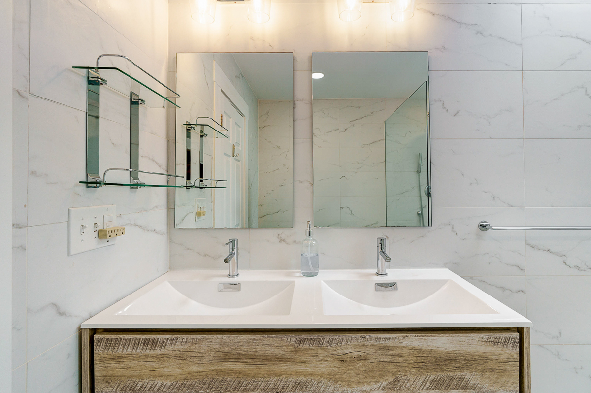 432 E Kossuth St-35