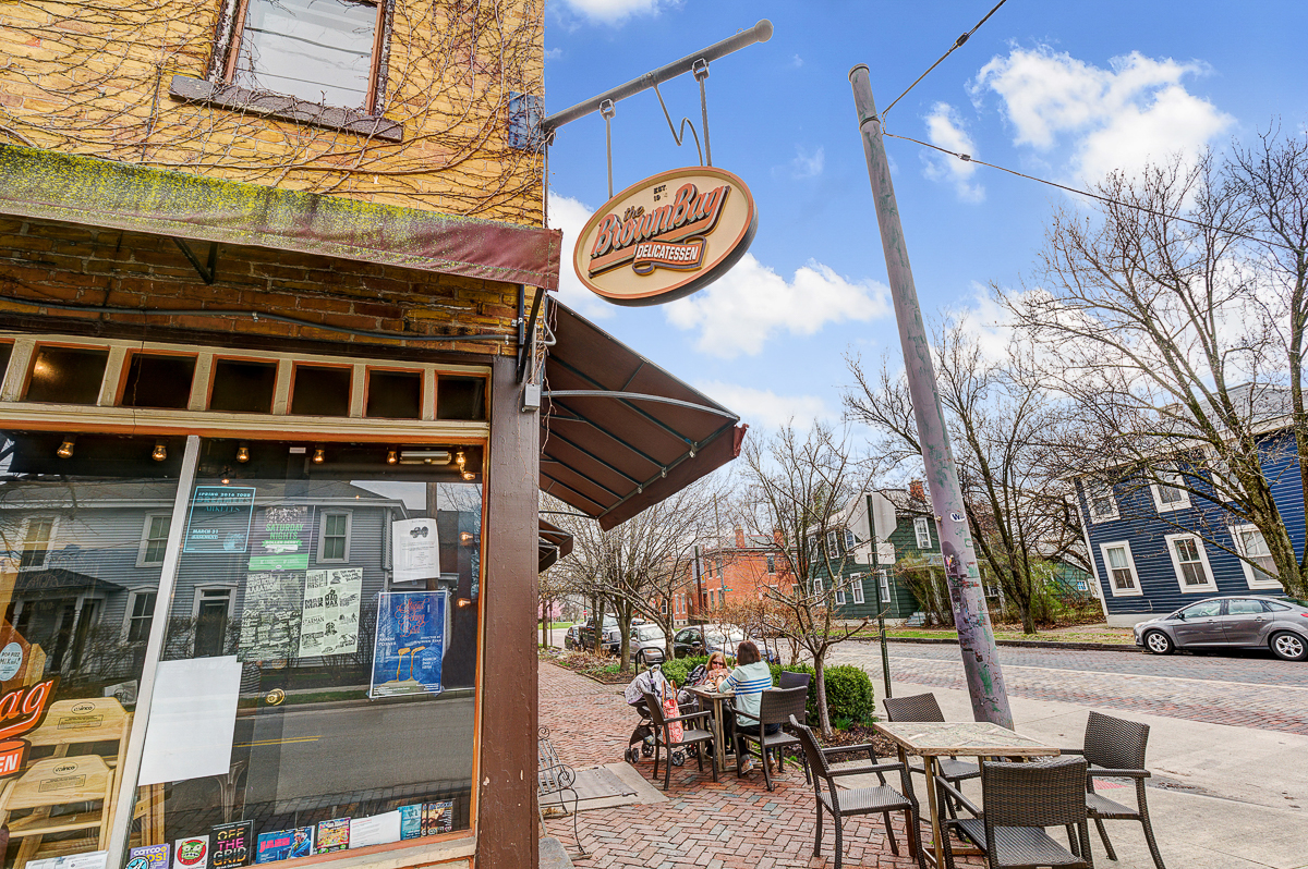 432 E Kossuth St-43