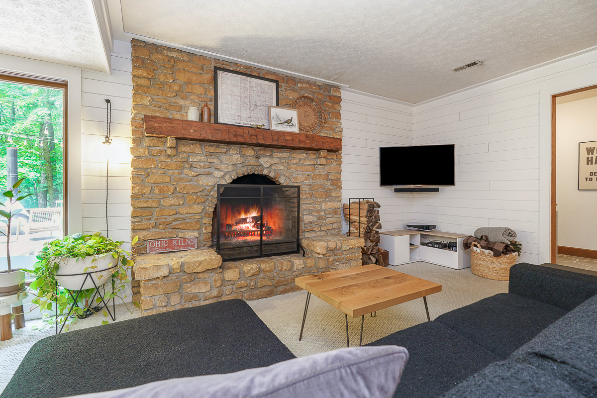 446 Llanberis Dr-30