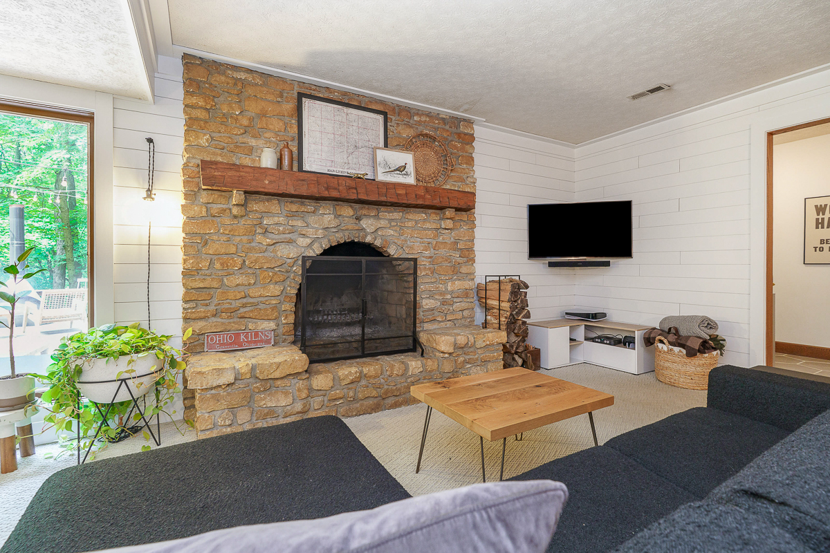 446 Llanberis Dr-31