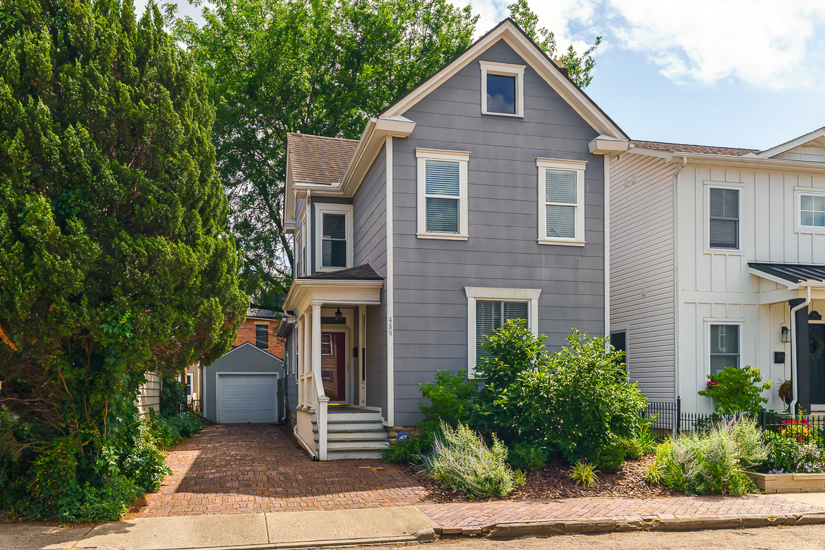 489 Elsmere St-1