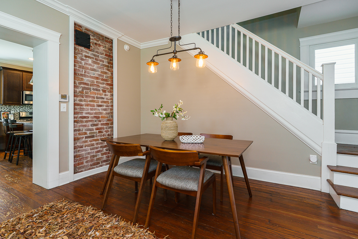 489 Elsmere St-15