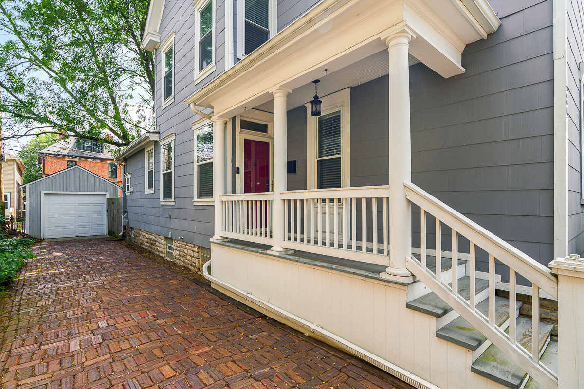 489 Elsmere St-2