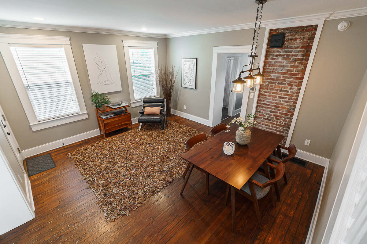489 Elsmere St-25