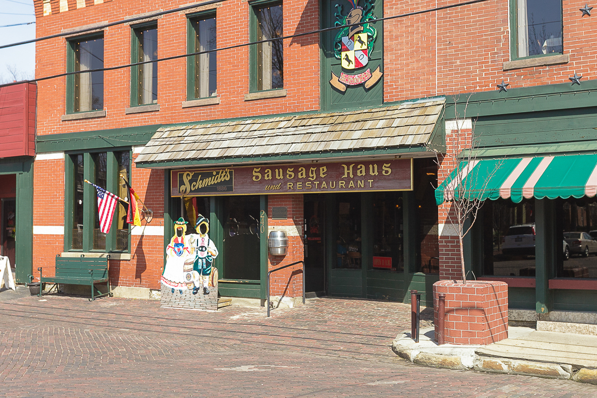 489 Elsmere St-37
