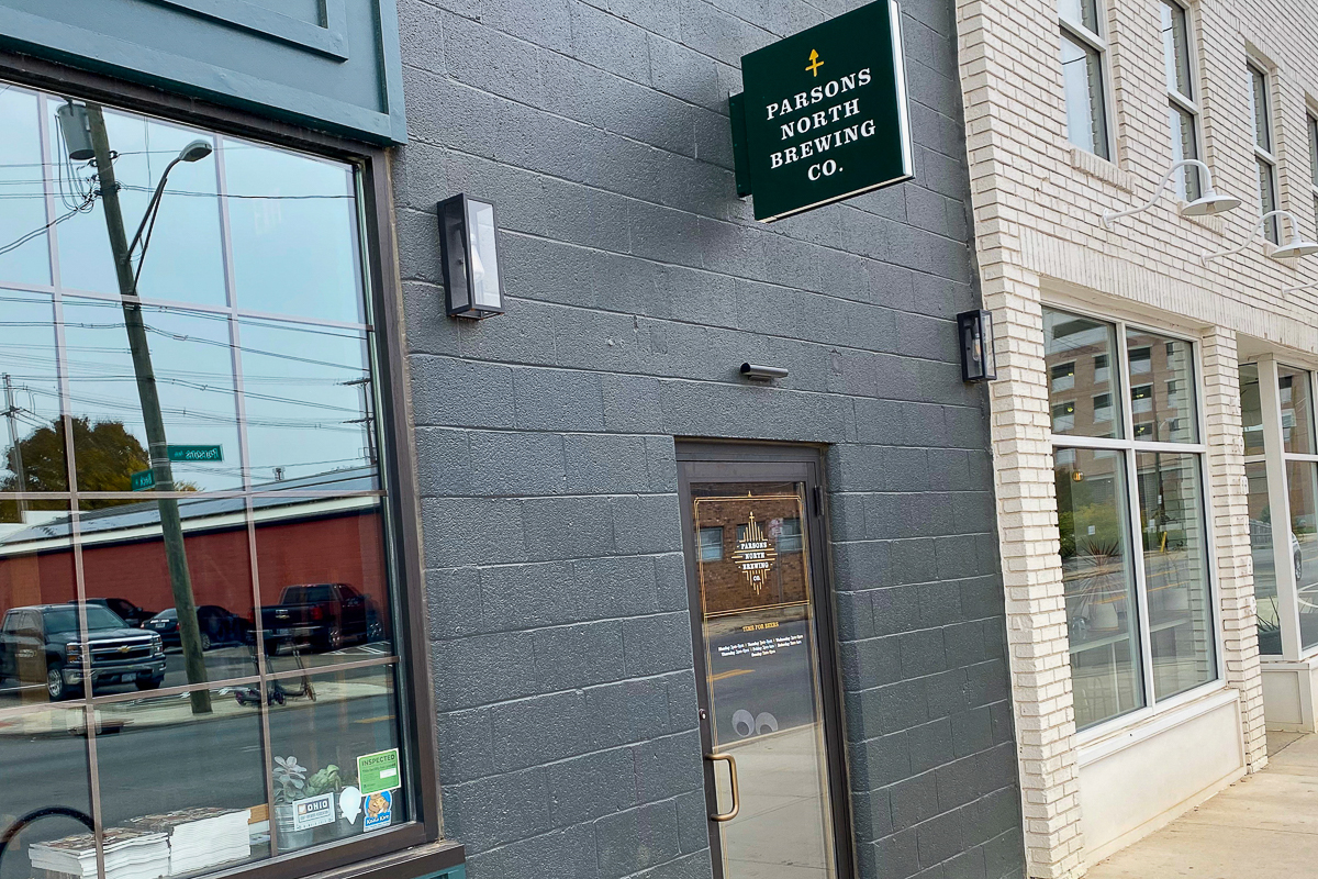 489 Elsmere St-40