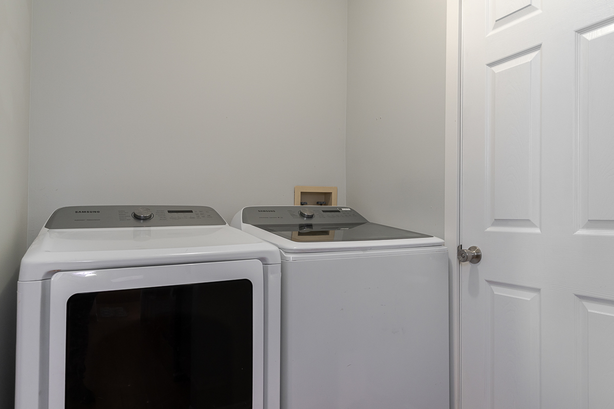 4976 Silver Bow Dr-10