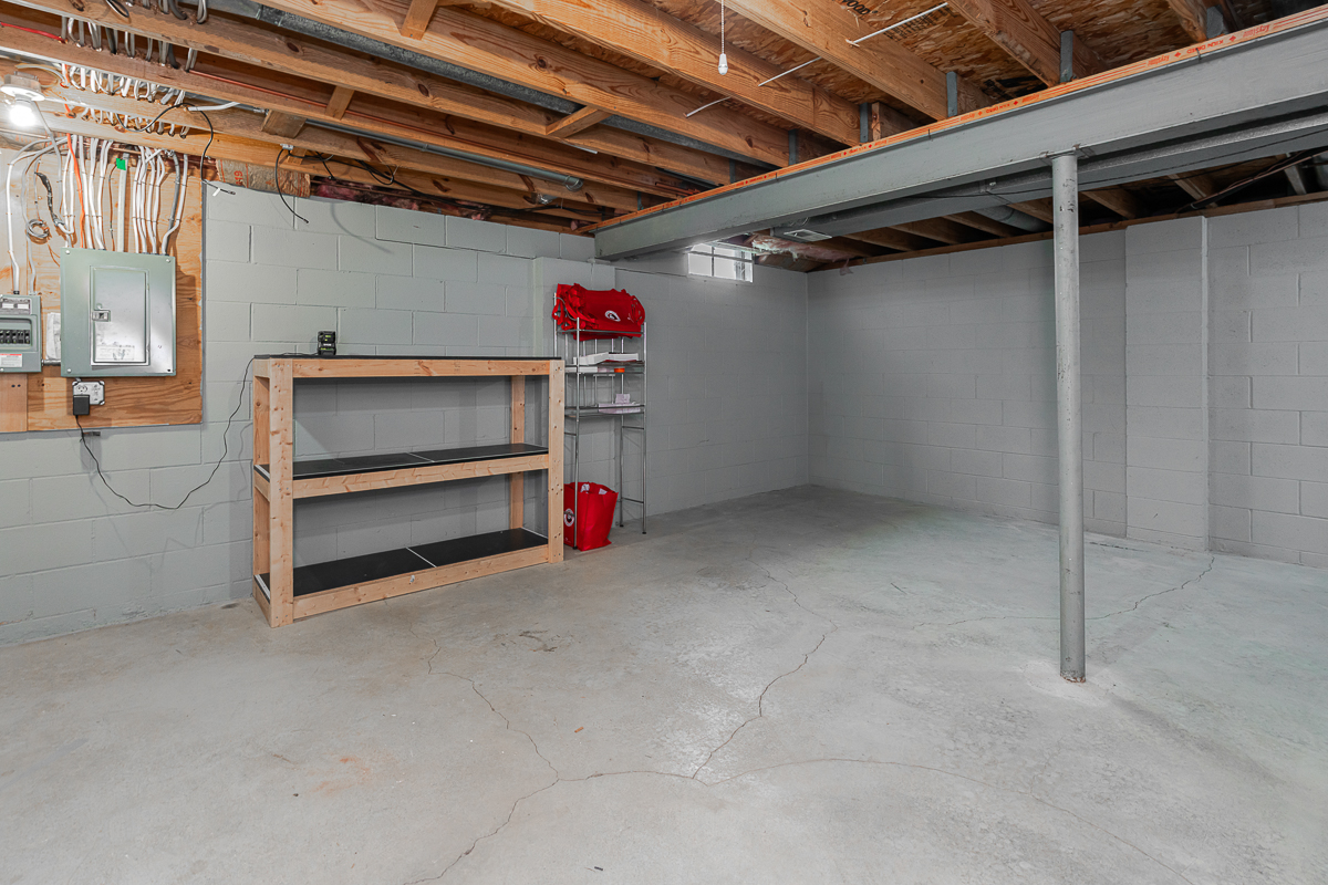 4976 Silver Bow Dr-8