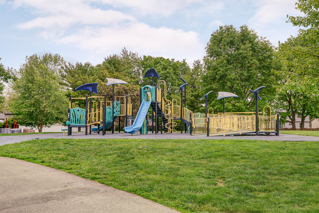 5418 Coral Berry Dr-47