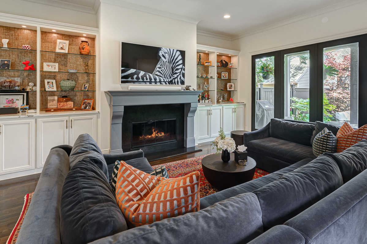 569 S 6th St Part 2 (1 of 29)