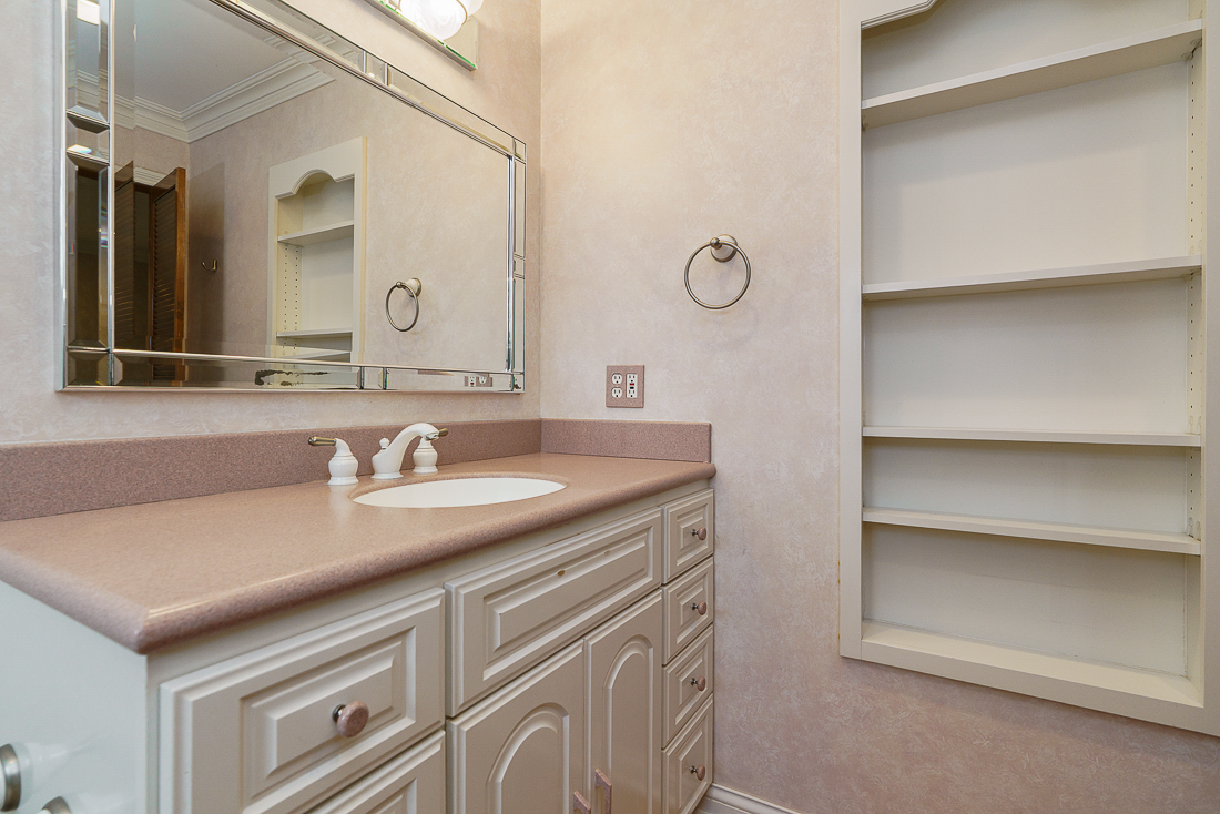 5975 Rocky Rill Rd-40