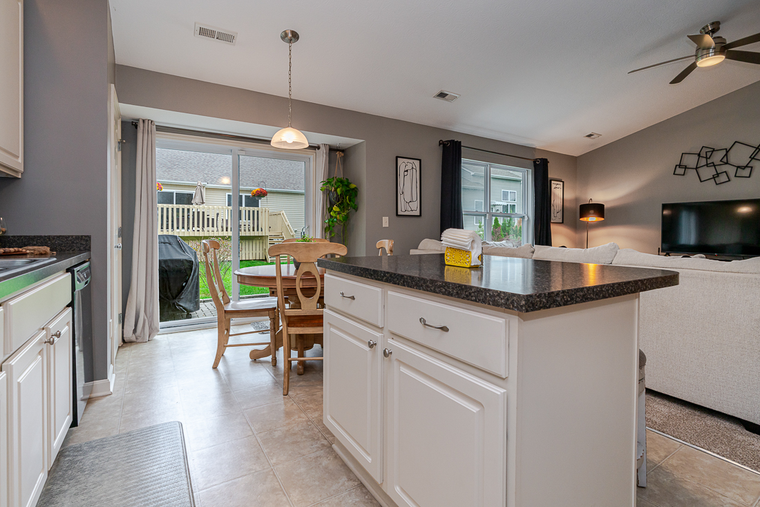 6036 Carlatun Street-14