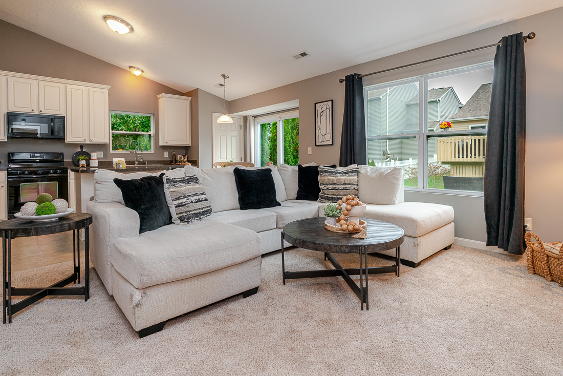 6036 Carlatun Street-17