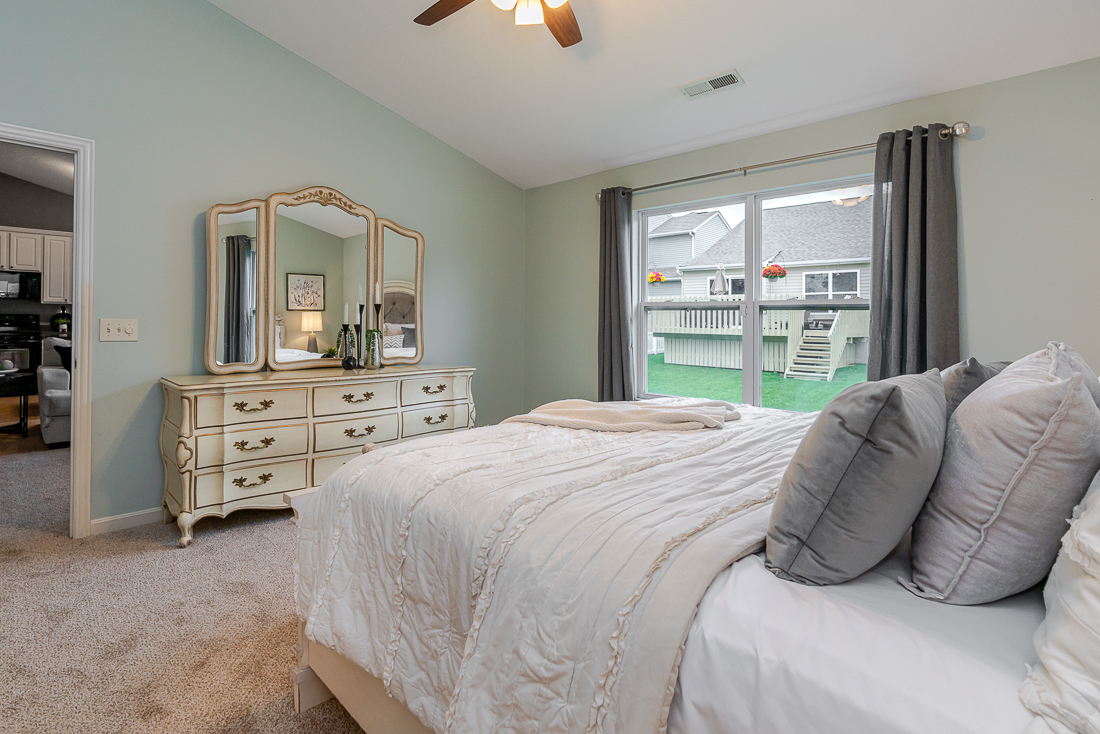 6036 Carlatun Street-21