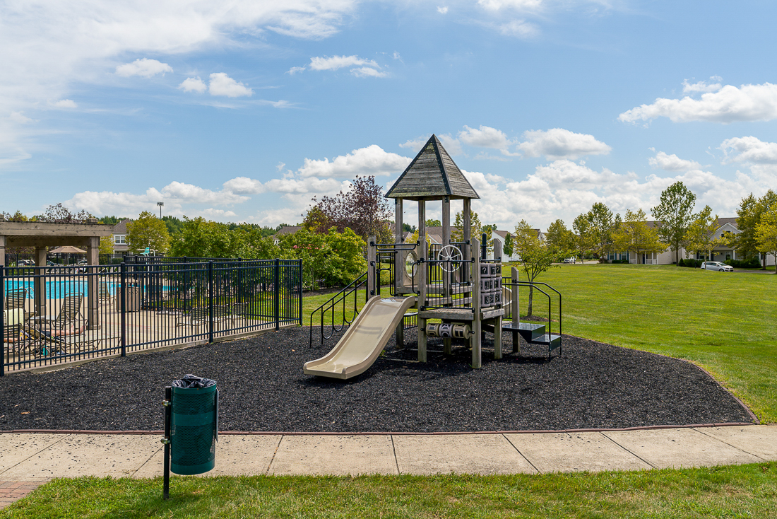 6036 Carlatun Street-35