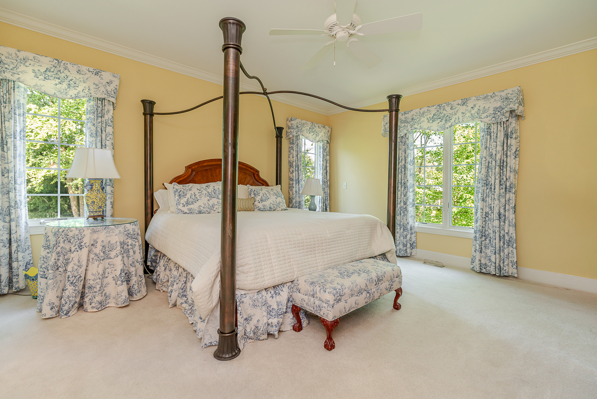 6050 Whitney Woods Ct-36
