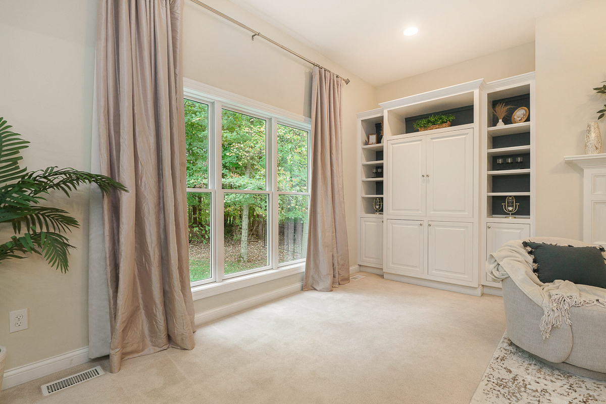 6061 Highland Hills Dr-25