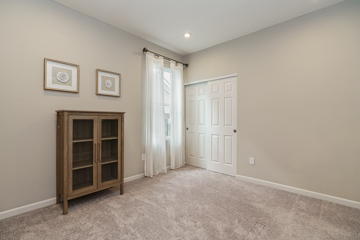 6090 Windcliff Dr-14