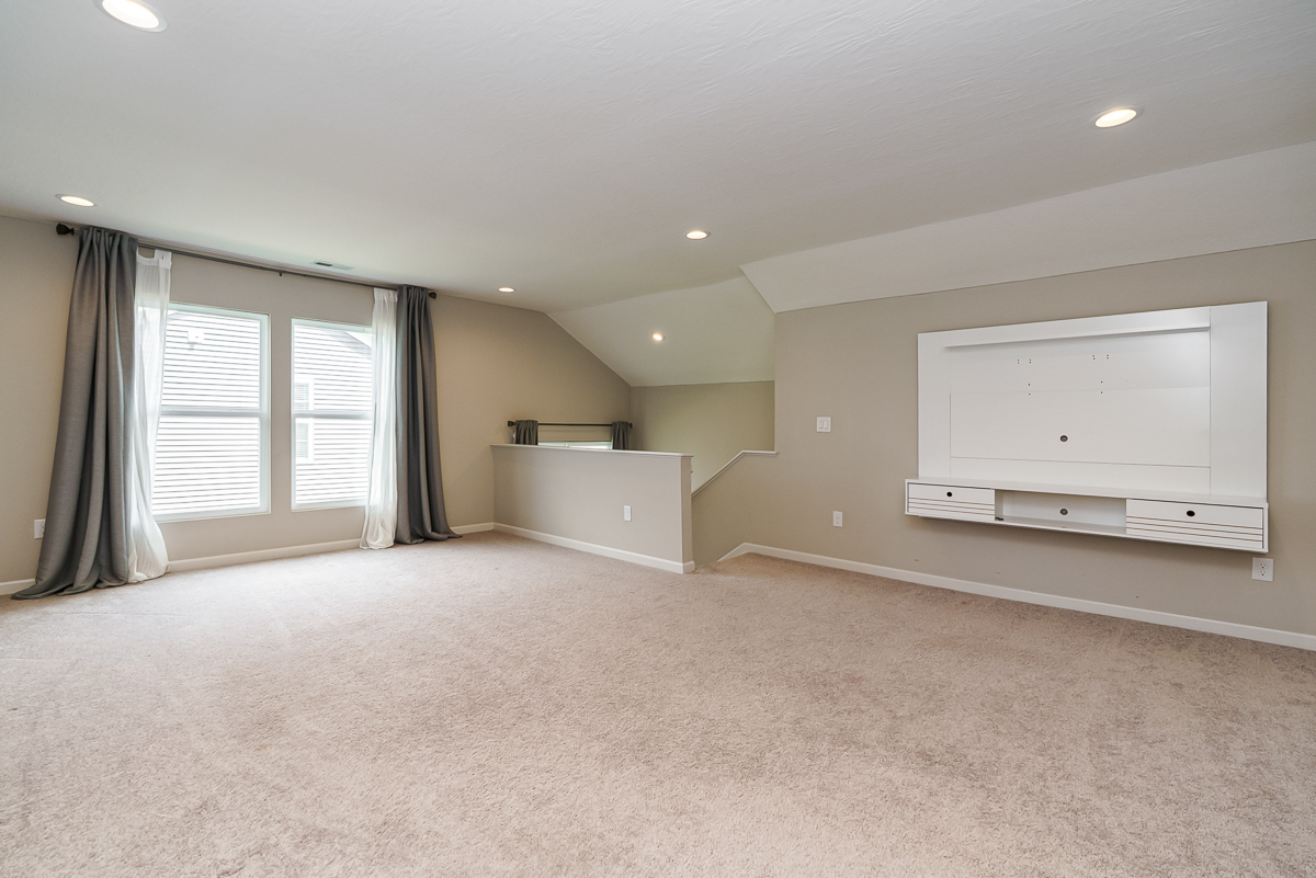 6090 Windcliff Dr-39