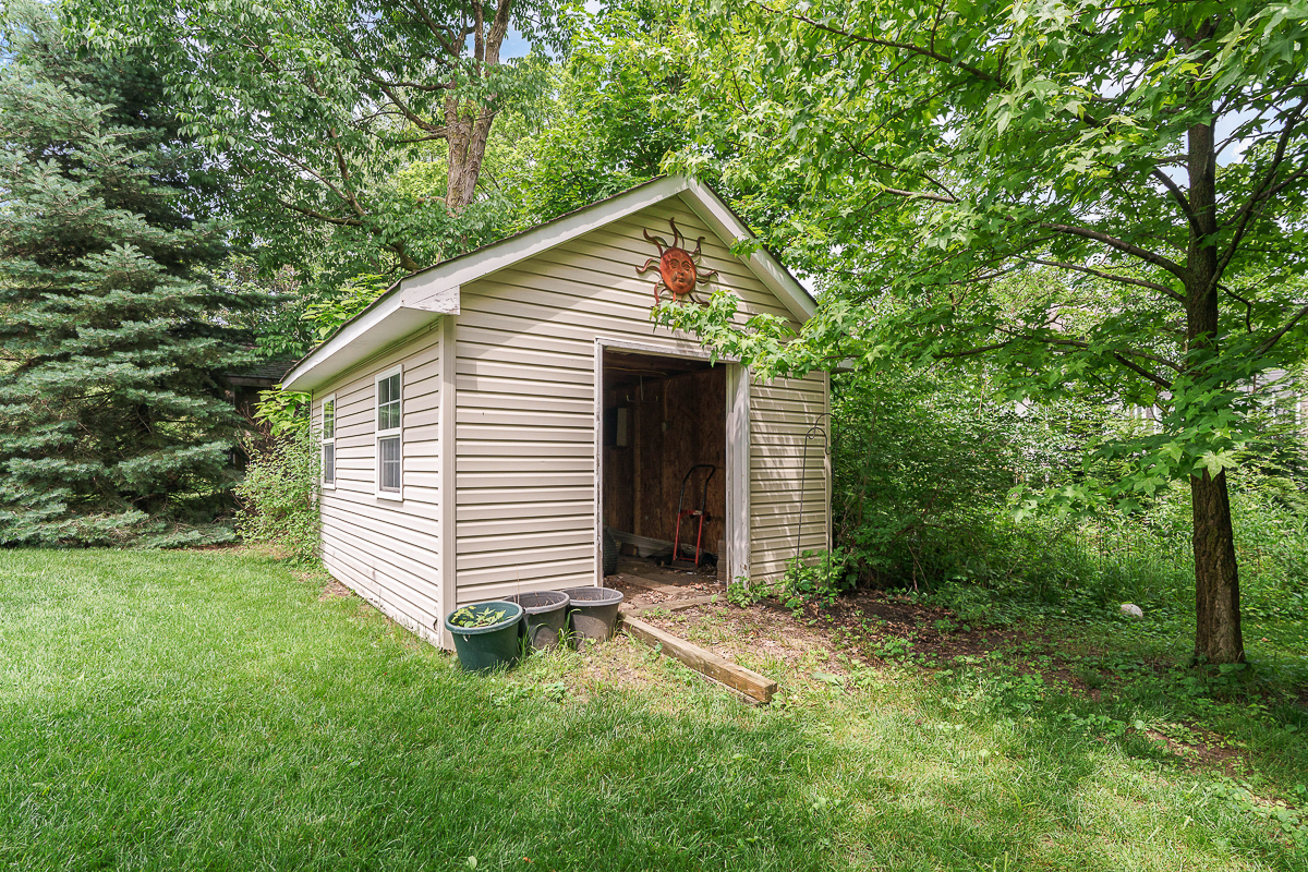 60 e Pawnee Dr-11