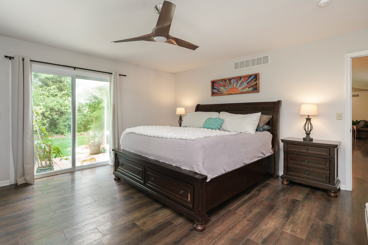 60 e Pawnee Dr-33