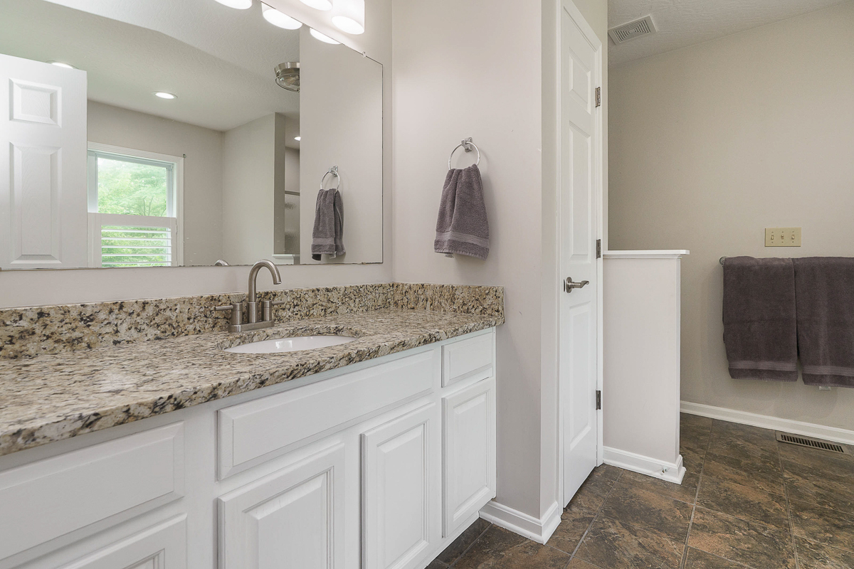 60 e Pawnee Dr-35