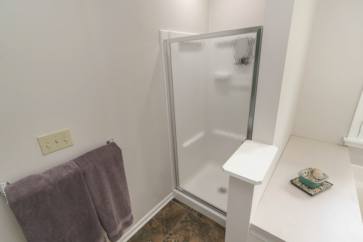 60 e Pawnee Dr-37